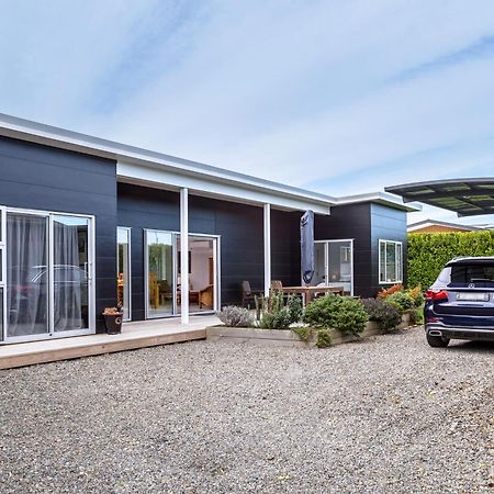 Wine Country Bach Villa Martinborough Exterior foto