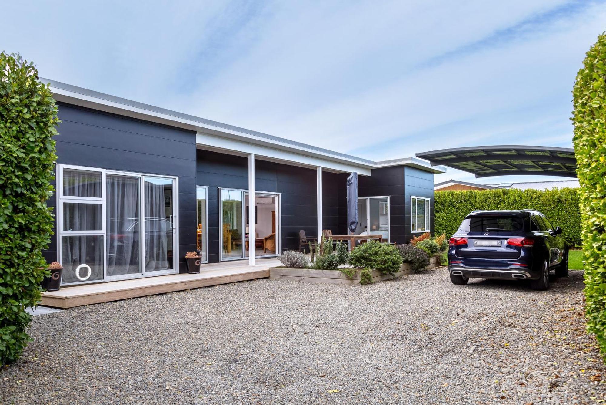 Wine Country Bach Villa Martinborough Exterior foto